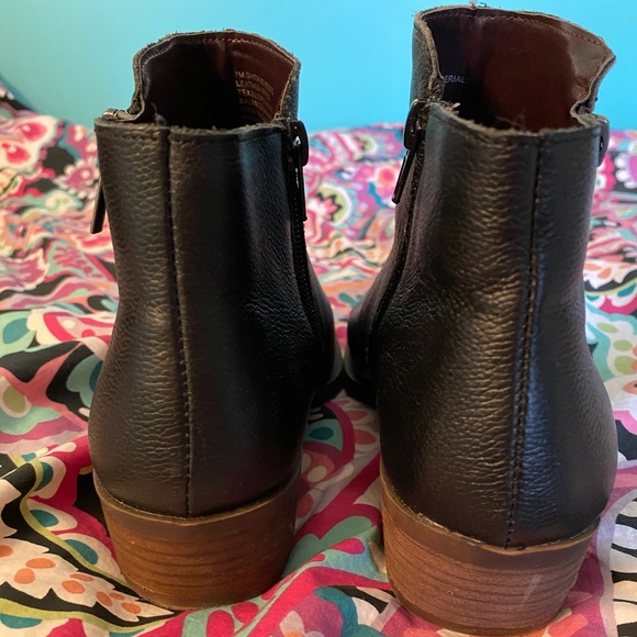 black bootie - Picture 4 of 4